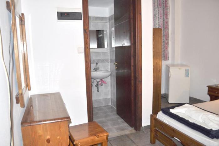 Odos Odysseos Aparthotel Ermoupoli Habitación foto